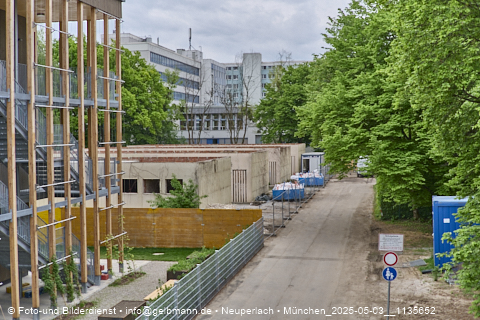 05.05.2025 - Abrissbaustelle Kindergarten an der Heinrich-Wieland-Strasse in Neuperlach