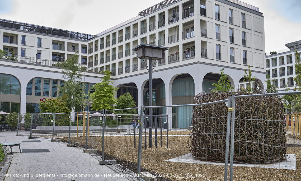 27.05.2025 - Bauarbeiten an den Freiflächen vom Perlach Plaza 