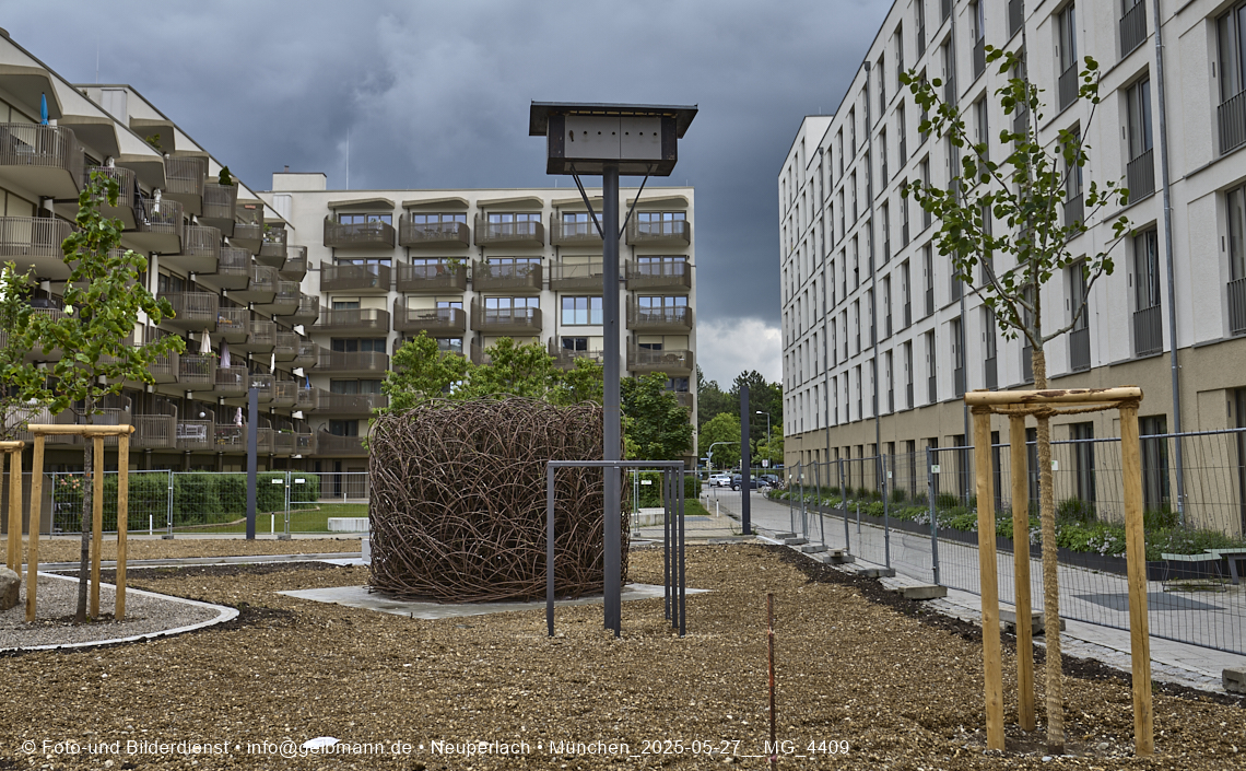 27.05.2025 - Bauarbeiten an den Freiflächen vom Perlach Plaza 