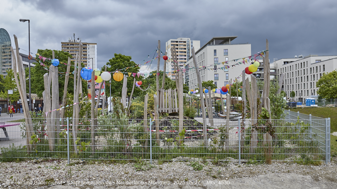 27.05.2025 - Bauarbeiten an den Freiflächen vom Perlach Plaza 