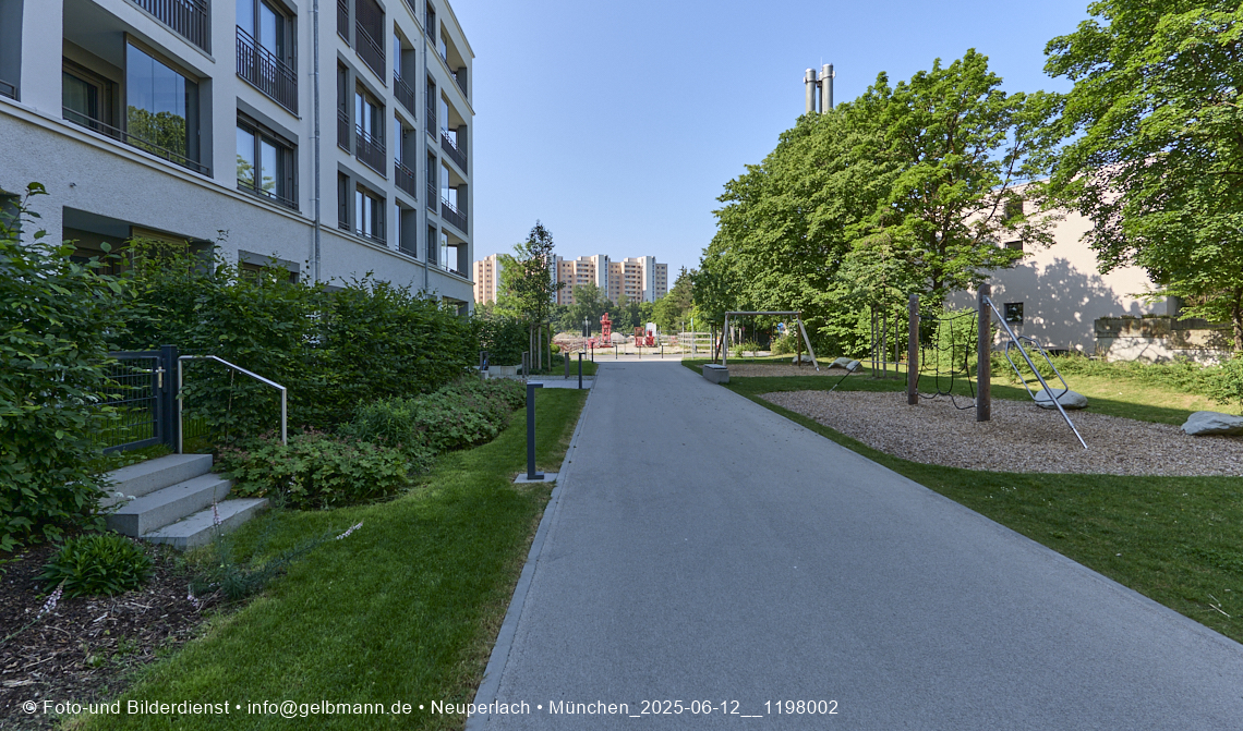 12.06.2025 - Alexisquartier_mit_Wohnanlage Karl-Marx-Ring 52-62 und das Marx-Zentrum in Neuperlach 12.06.2025 - Alexisquartier_mit_Wohnanlage Karl-Marx-Ring 52-62 und das Marx-Zentrum in Neuperlach