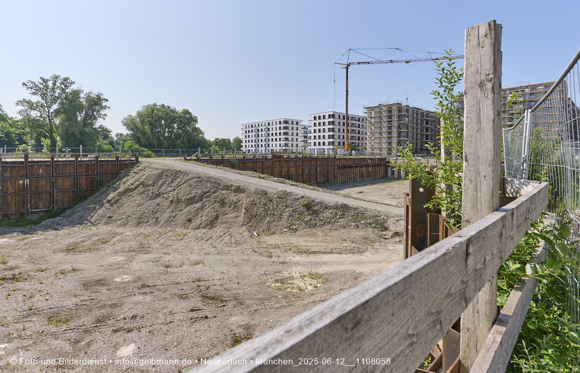 12.06.2025 - Alexisquartier_mit_Wohnanlage Karl-Marx-Ring 52-62 und das Marx-Zentrum in Neuperlach 12.06.2025 - Alexisquartier_mit_Wohnanlage Karl-Marx-Ring 52-62 und das Marx-Zentrum in Neuperlach