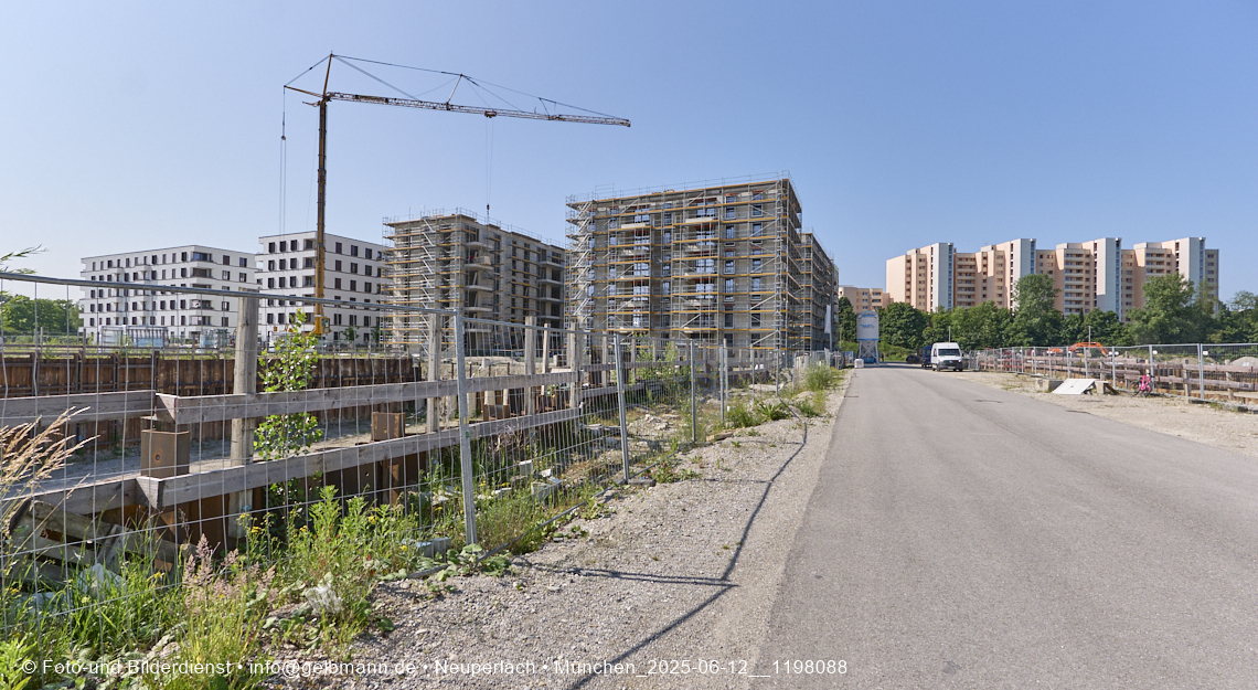 12.06.2025 - Alexisquartier_mit_Wohnanlage Karl-Marx-Ring 52-62 und das Marx-Zentrum in Neuperlach 12.06.2025 - Alexisquartier_mit_Wohnanlage Karl-Marx-Ring 52-62 und das Marx-Zentrum in Neuperlach