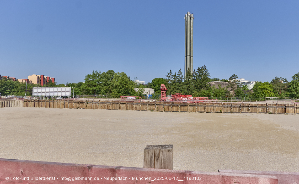 12.06.2025 - Alexisquartier_mit_Wohnanlage Karl-Marx-Ring 52-62 und das Marx-Zentrum in Neuperlach 12.06.2025 - Alexisquartier_mit_Wohnanlage Karl-Marx-Ring 52-62 und das Marx-Zentrum in Neuperlach