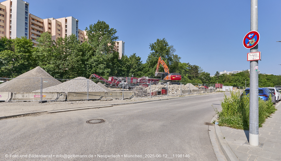 12.06.2025 - Alexisquartier_mit_Wohnanlage Karl-Marx-Ring 52-62 und das Marx-Zentrum in Neuperlach 12.06.2025 - Alexisquartier_mit_Wohnanlage Karl-Marx-Ring 52-62 und das Marx-Zentrum in Neuperlach