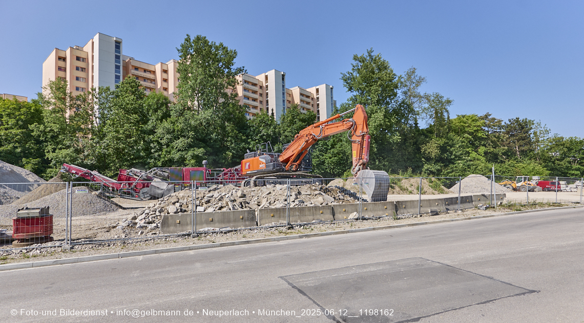 12.06.2025 - Alexisquartier_mit_Wohnanlage Karl-Marx-Ring 52-62 und das Marx-Zentrum in Neuperlach 12.06.2025 - Alexisquartier_mit_Wohnanlage Karl-Marx-Ring 52-62 und das Marx-Zentrum in Neuperlach