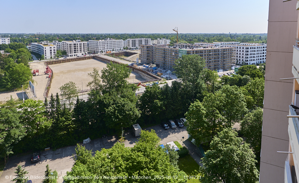 12.06.2025 - Alexisquartier_mit_Wohnanlage Karl-Marx-Ring 52-62 und das Marx-Zentrum in Neuperlach 12.06.2025 - Alexisquartier_mit_Wohnanlage Karl-Marx-Ring 52-62 und das Marx-Zentrum in Neuperlach