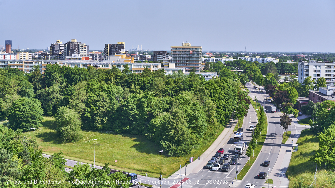 12.06.2025 - Alexisquartier_mit_Wohnanlage Karl-Marx-Ring 52-62 und das Marx-Zentrum in Neuperlach 12.06.2025 - Alexisquartier_mit_Wohnanlage Karl-Marx-Ring 52-62 und das Marx-Zentrum in Neuperlach