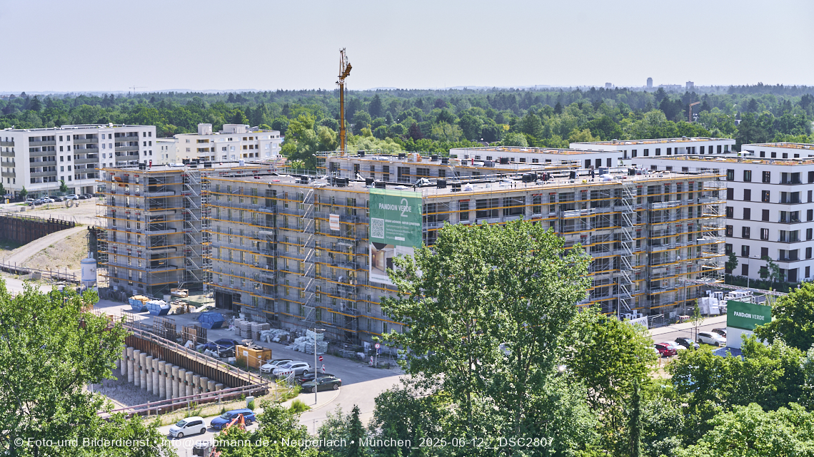 12.06.2025 - Alexisquartier_mit_Wohnanlage Karl-Marx-Ring 52-62 und das Marx-Zentrum in Neuperlach 12.06.2025 - Alexisquartier_mit_Wohnanlage Karl-Marx-Ring 52-62 und das Marx-Zentrum in Neuperlach