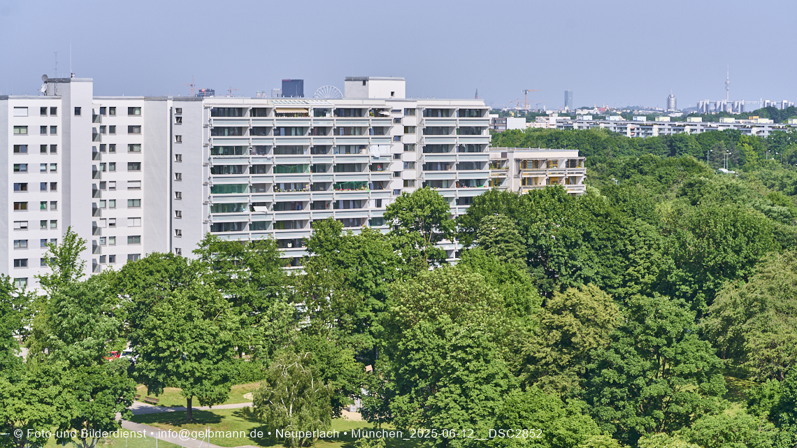 12.06.2025 - Alexisquartier_mit_Wohnanlage Karl-Marx-Ring 52-62 und das Marx-Zentrum in Neuperlach 12.06.2025 - Alexisquartier_mit_Wohnanlage Karl-Marx-Ring 52-62 und das Marx-Zentrum in Neuperlach