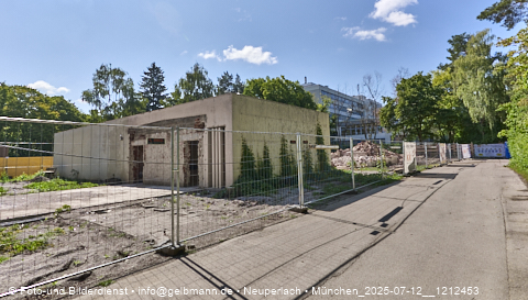 12.07.2025 - Abrissbaustelle Kindergarten an der Heinrich-Wieland-Strasse in Neuperlach