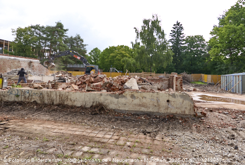 17.07.2025 - Abrissbaustelle Kindergarten an der Heinrich-Wieland-Strasse in Neuperlach