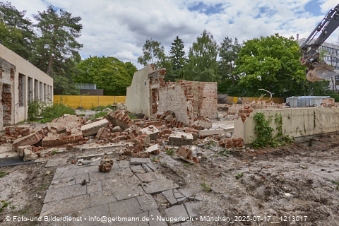 17.07.2025 - Abrissbaustelle Kindergarten an der Heinrich-Wieland-Strasse in Neuperlach