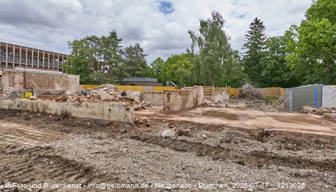 17.07.2025 - Abrissbaustelle Kindergarten an der Heinrich-Wieland-Strasse in Neuperlach