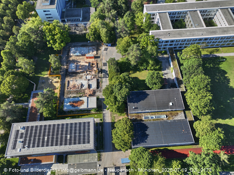 19.07.2022 - Abriss des alten Kindergartens an der Heinrich-Wieland-Straße in Neuperlach