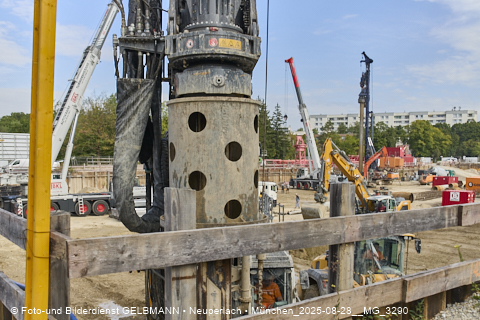 28.08.2025 - DEMOS-Baustelle und BayernHeim-Baustelle Alexiqauartier und BayernHeim in Neuperlach