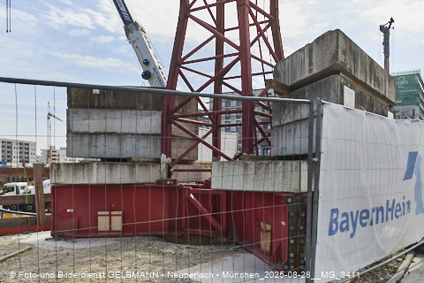 28.08.2025 - DEMOS-Baustelle und BayernHeim-Baustelle Alexiqauartier und BayernHeim in Neuperlach
