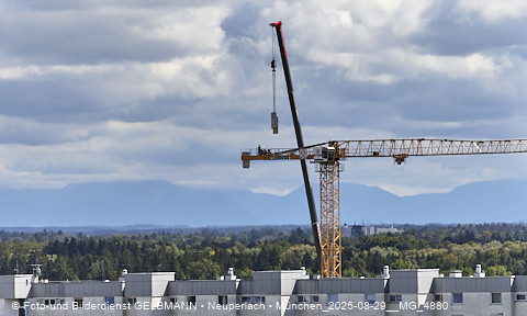 29.08.2025 - DEMOS-Baustelle und BayernHeim-Baustelle Alexiqauartier und BayernHeim in Neuperlach