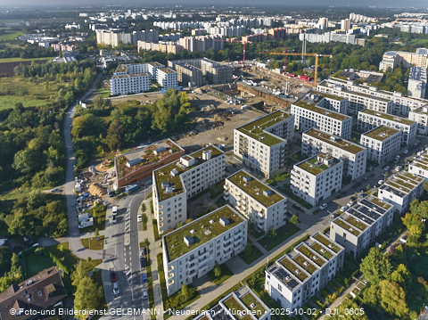 02.10.2025 - Baustelle BayernHeim und DEMOS im Alexisquartier