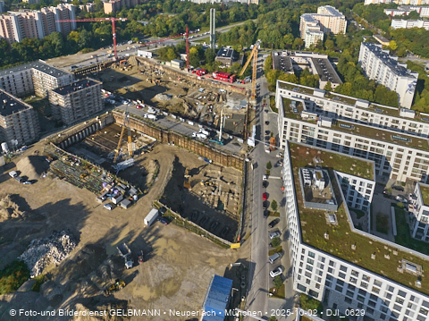 02.10.2025 - Baustelle BayernHeim und DEMOS im Alexisquartier