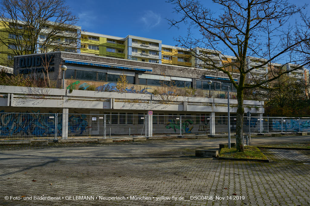 14.11.2019 - Das Quiddezentrum kurz vor dem Abriss in Neuperlach