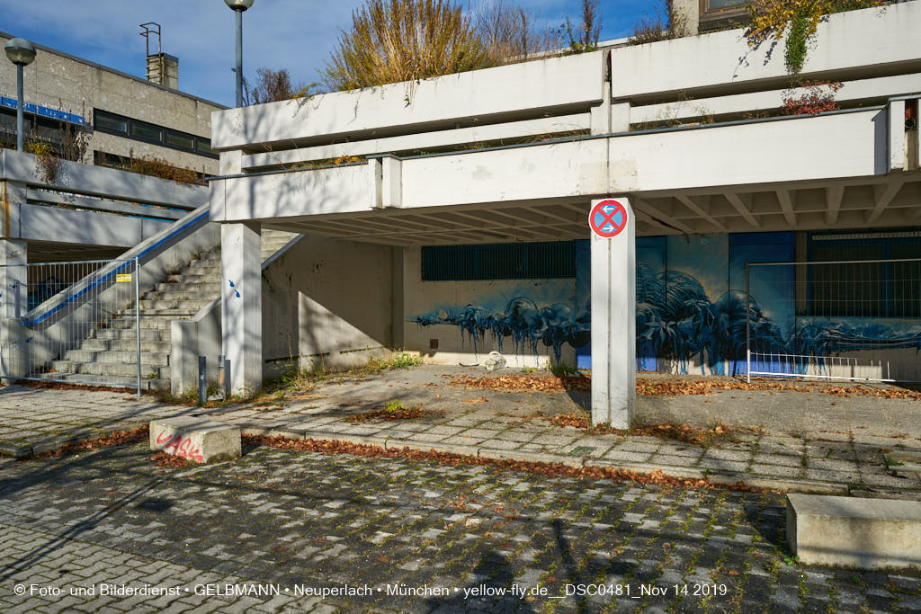 14.11.2019 - Das Quiddezentrum kurz vor dem Abriss in Neuperlach