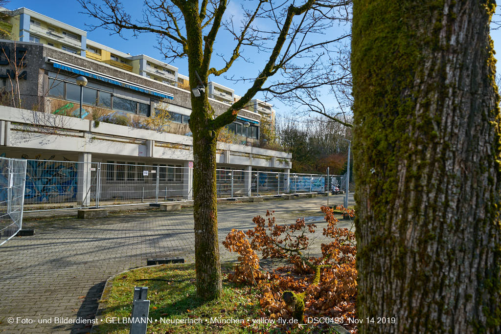 14.11.2019 - Das Quiddezentrum kurz vor dem Abriss in Neuperlach