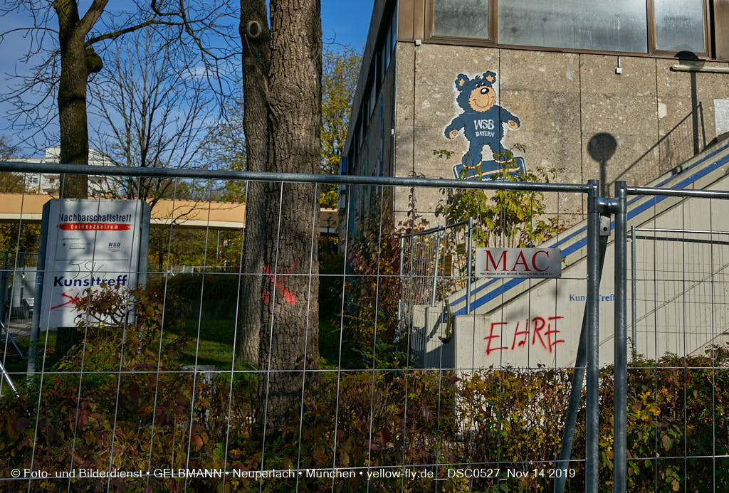 14.11.2019 - Das Quiddezentrum kurz vor dem Abriss in Neuperlach