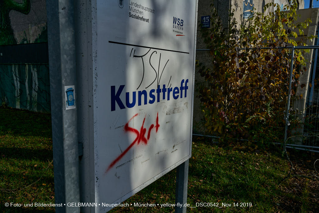 14.11.2019 - Das Quiddezentrum kurz vor dem Abriss in Neuperlach