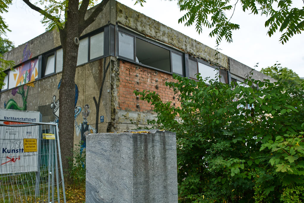 21.09.2021 - Die Abrissarbeiten haben begonnen