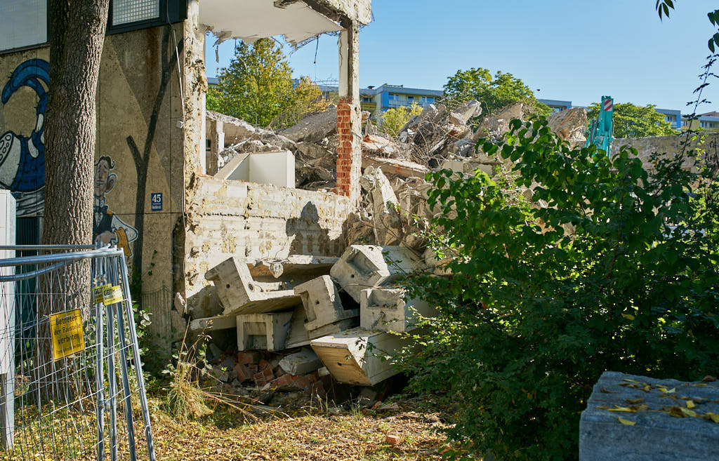 23.09.2021 - Abrissbegin des Quiddezentrums in Neuperlach