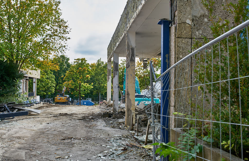 28.09.2021 - Abrissbegin des Quiddezentrums in Neuperlach