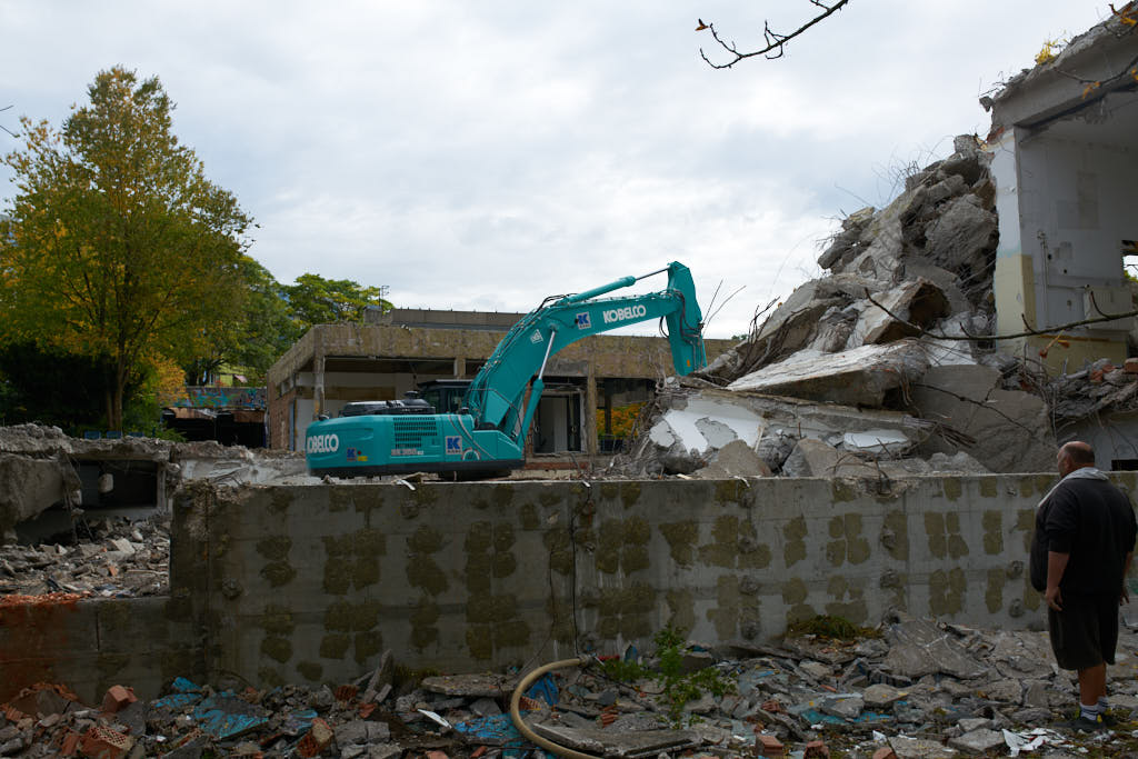 29.09.2021 - Abrissbegin des Quiddezentrums in Neuperlach