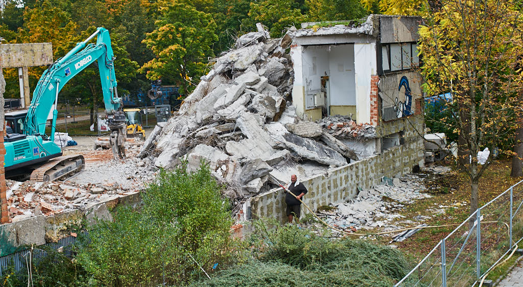 29.09.2021 - Abrissbegin des Quiddezentrums in Neuperlach