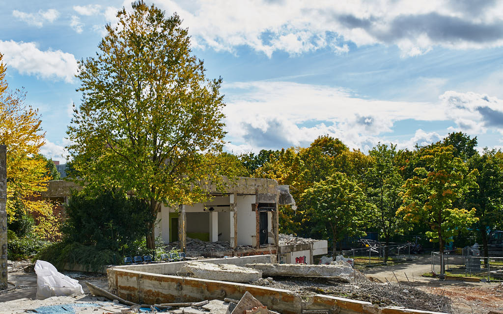 30.09.2021 - Abrissbegin des Quiddezentrums in Neuperlach
