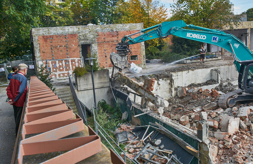 30.09.2021 - Abrissbegin des Quiddezentrums in Neuperlach