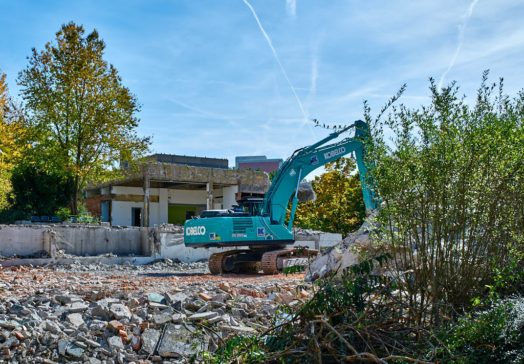 01.10.2021 - Abrissbegin des Quiddezentrums in Neuperlach