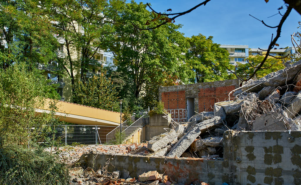 01.10.2021 - Abrissbegin des Quiddezentrums in Neuperlach