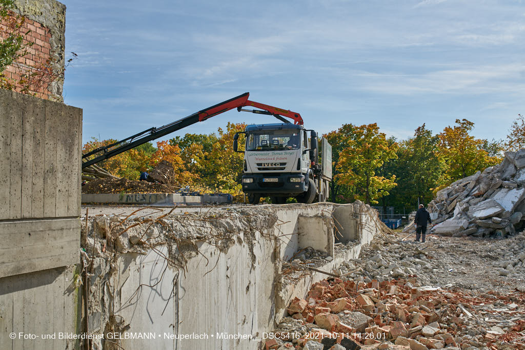 11.10.2021 - Abrissarbeiten am Quiddetentrum in Neuperlach