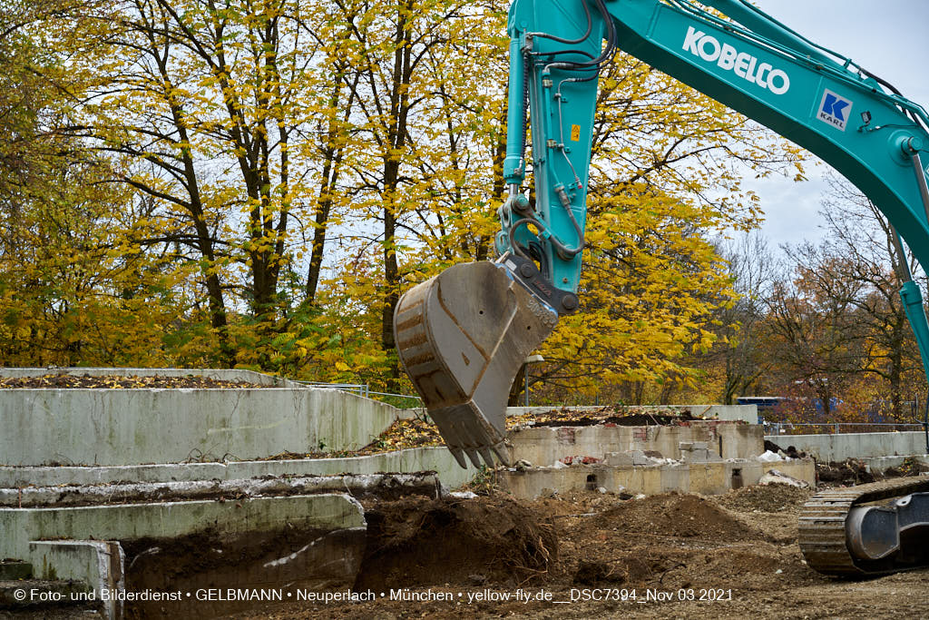 03.11.2021 - Abriss vom Quiddezentrum in Neuperlach