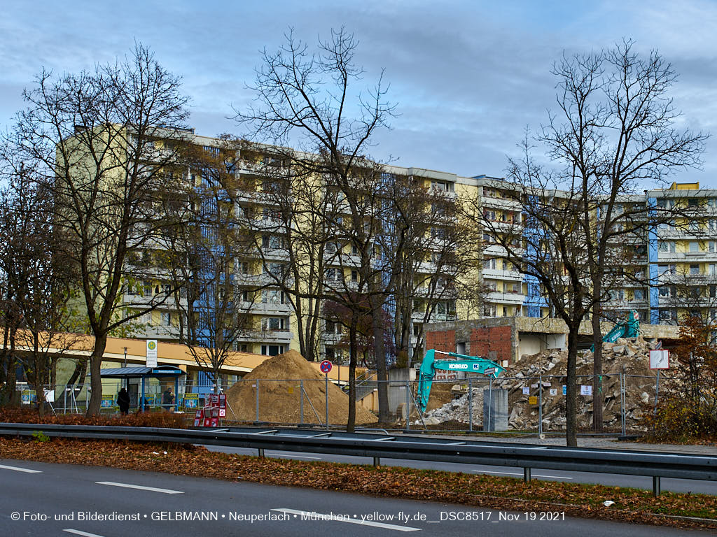 19.11.2021 - Abriss-Baustelle Quiddezentrum in Neuperlach