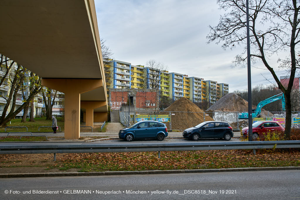 19.11.2021 - Abriss-Baustelle Quiddezentrum in Neuperlach