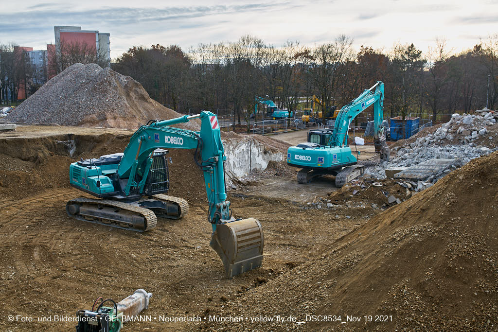 19.11.2021 - Abriss-Baustelle Quiddezentrum in Neuperlach