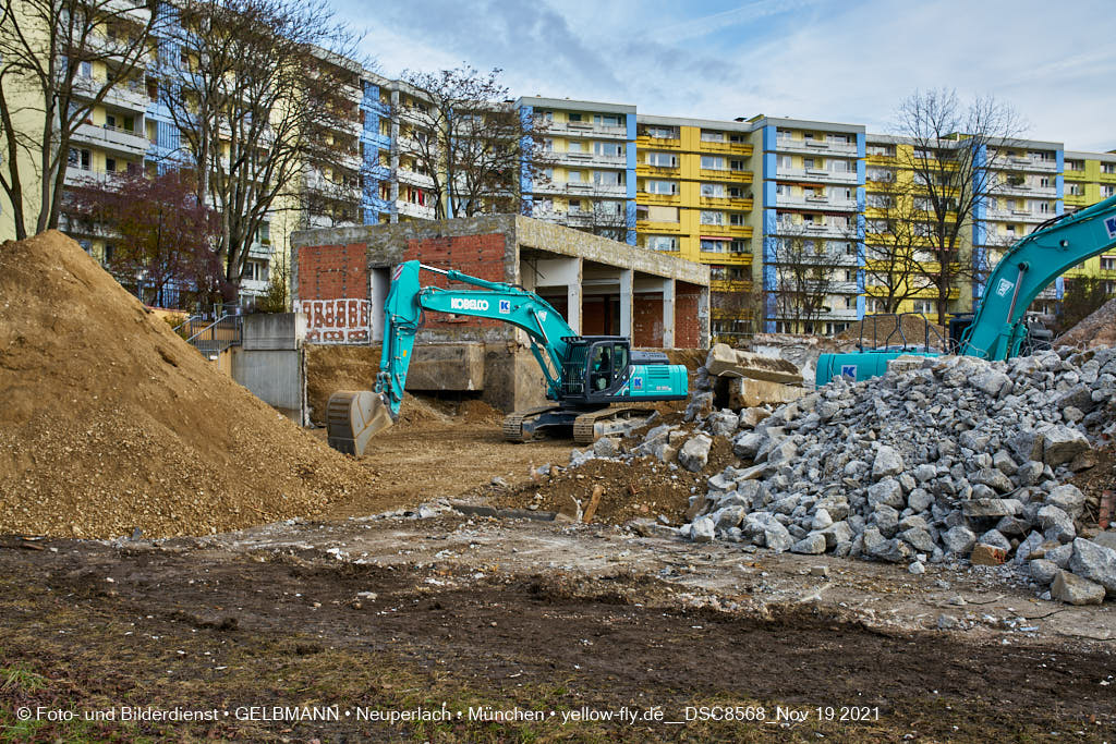 19.11.2021 - Abriss-Baustelle Quiddezentrum in Neuperlach