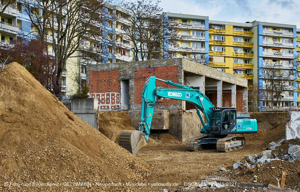 19.11.2021 - Abriss-Baustelle Quiddezentrum in Neuperlach