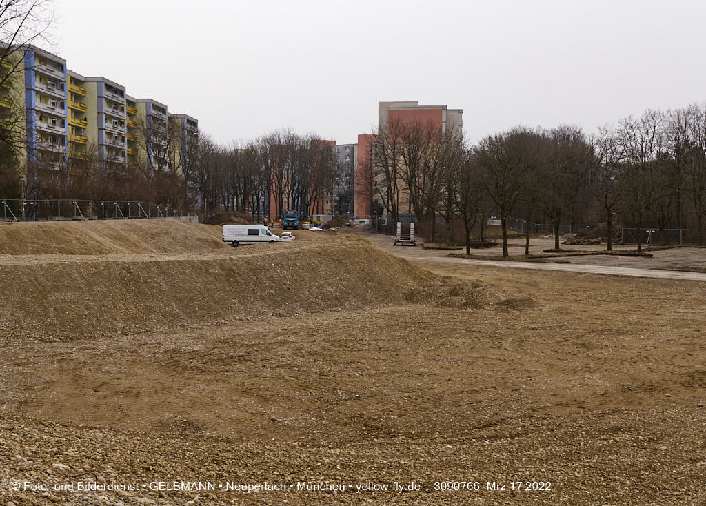 17.03.2022 - Abriss-Baustelle Quiddezentrum in Neuperlach