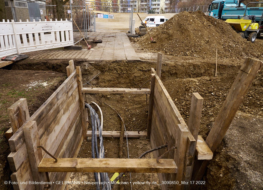 17.03.2022 - Abriss-Baustelle Quiddezentrum in Neuperlach